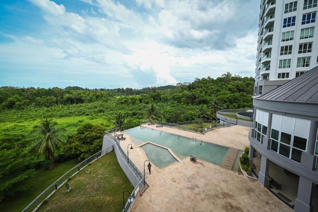 Santubong Suites Lower Level Kuching Eksteriør bilde